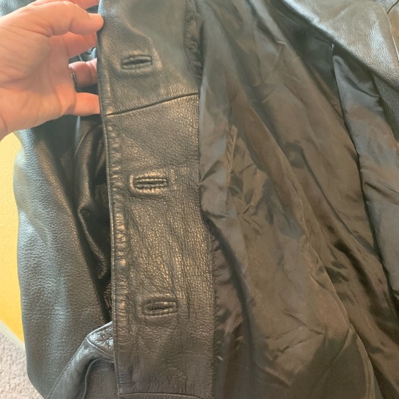 Colebrook leather jacket. size L. In Black. - Picture 7 of 11